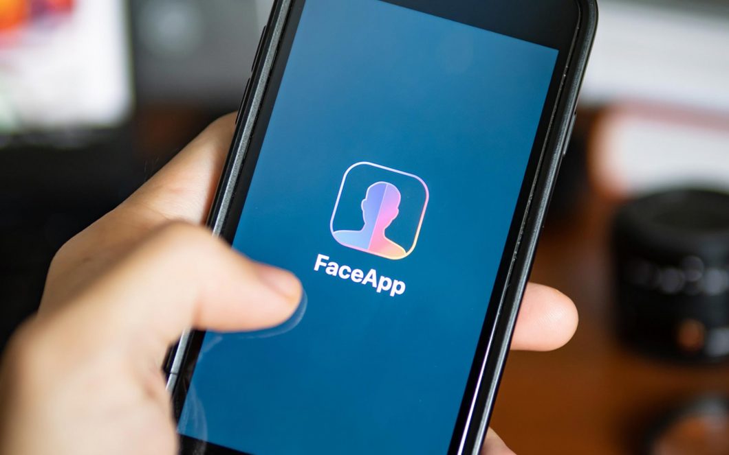FaceApp Pro: aplikasi ini tidak ada, ini adalah penipuan 1