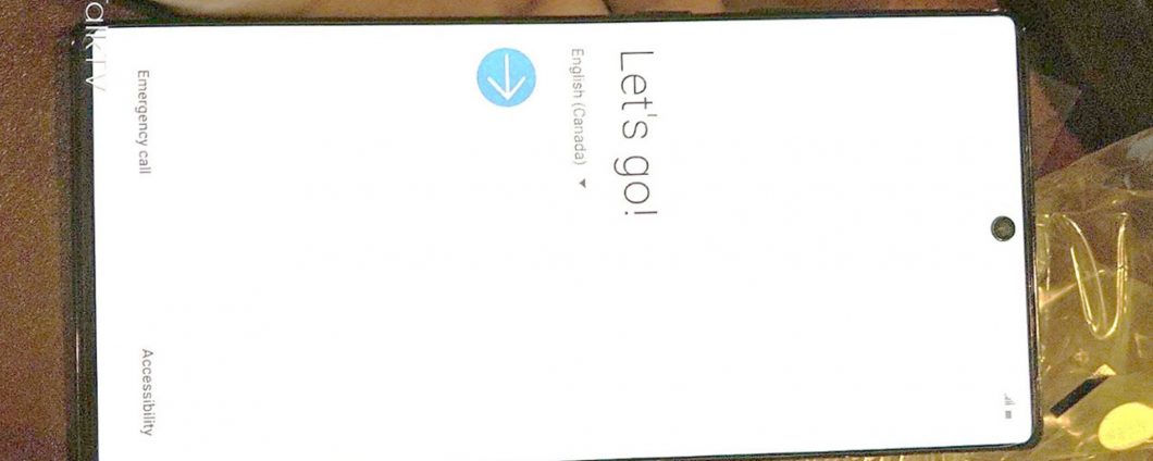 Galaxy Note10 + ditampilkan dalam gambar nyata