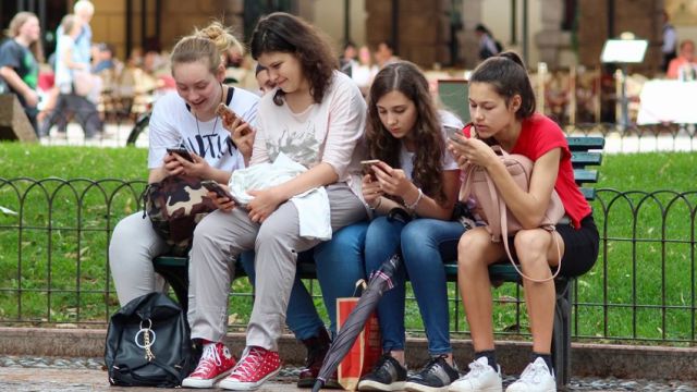 RUU tentang Kecanduan Ponsel Disiapkan di Italia