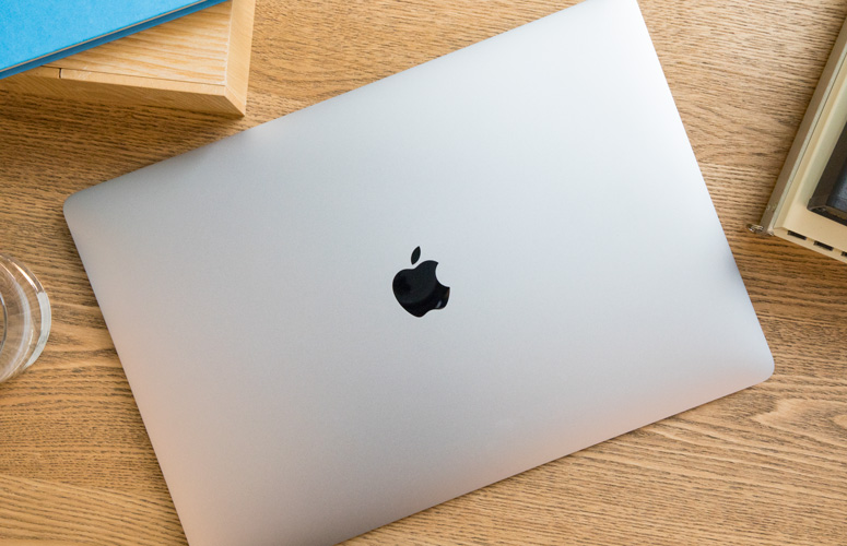 Apple Ulasan MacBook Pro (2018) 15-inci 2