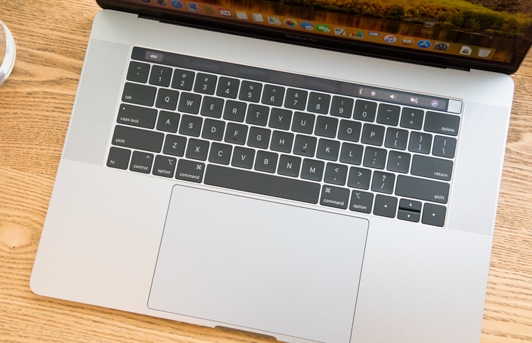 Apple Ulasan MacBook Pro (2018) 15-inci 6