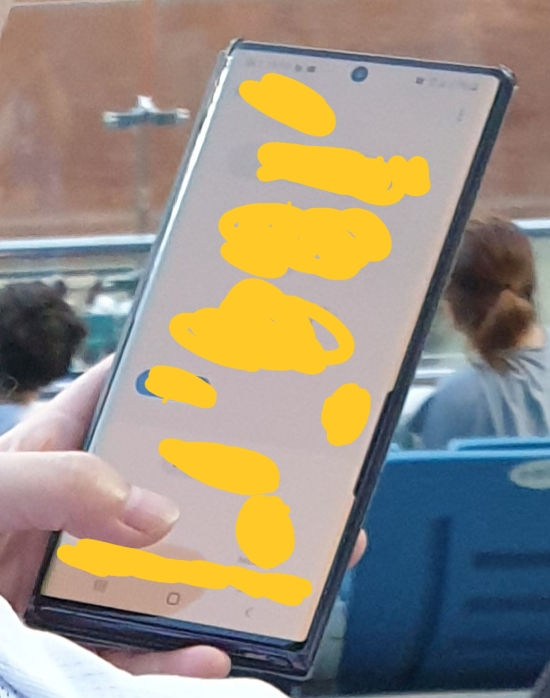 Foto-foto baru yang bocor ini adalah tampilan terbaik kami di Samsung yang belum dirilis Galaxy Note 10 1