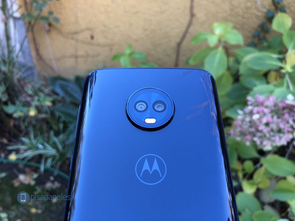 Periksa Motorola Moto G6 Plus 15 "width =" 750 "height =" 563