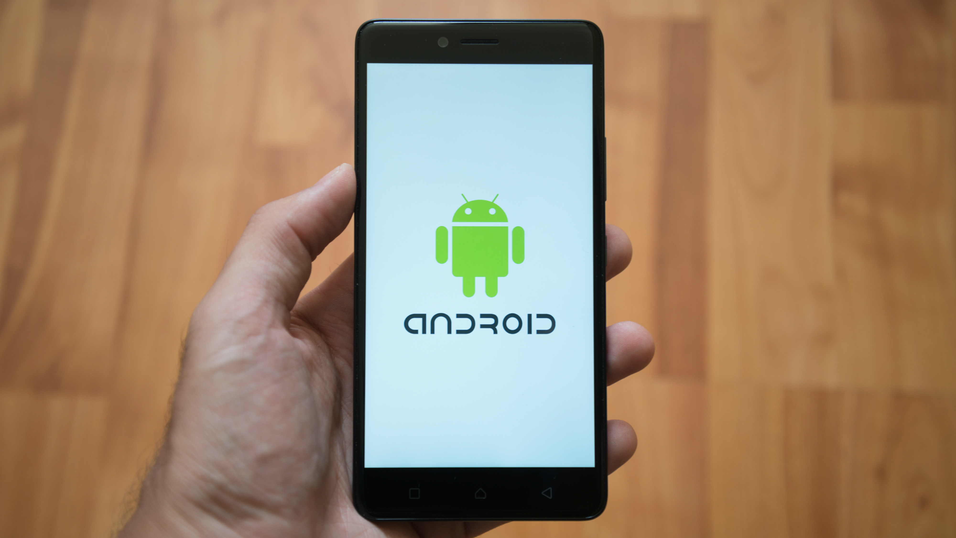Peretas dapat mengakses ponsel pintar Android Anda melalui Wi-Fi