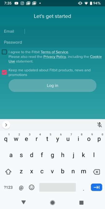 Quá trình đăng ký cho ứng dụng Fitbit yêu cầu bạn nhập địa chỉ email và mật khẩu của mình