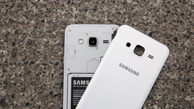 Samsung Galaxy J3 backplate