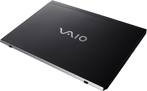 VAIO SX12 adalah laptop kompak dengan berbagai port 10