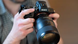 Sony FE 135mm f / 1.8 GM получила награду «Портретная главная линза»