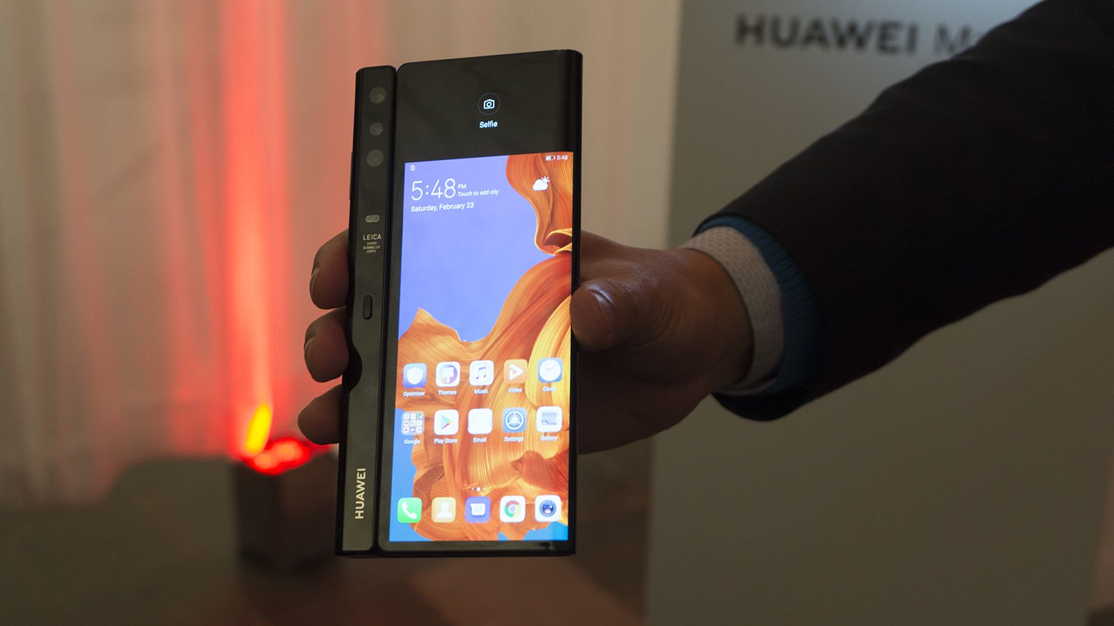 Huawei Mate X: Tampilan pertama 3