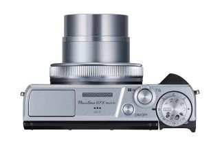 Canon PowerShot G7 X Mark II memiliki lensa zoom optik 4,2x dengan rentang 24-100mm