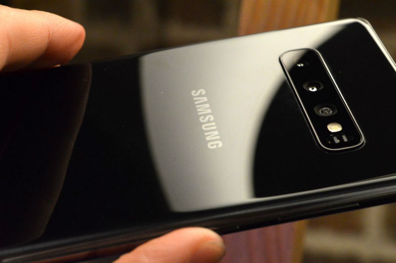Споредба на Samsung Galaxy Note 10+ наспроти Samsung Galaxy S10 + 1