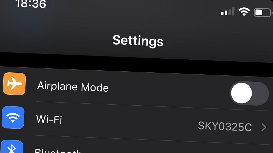 Cara mengaktifkan Mode Gelap di iOS 13 dan iPadOS