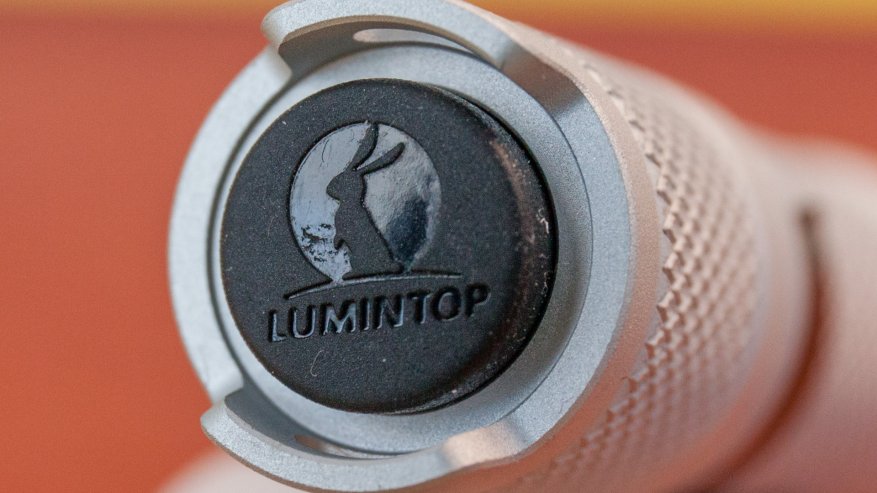 Lumintop Tool AA mini: senter ringkas yang ditenagai oleh baterai AA / 14500 dan kecerahan 650 lumens 10
