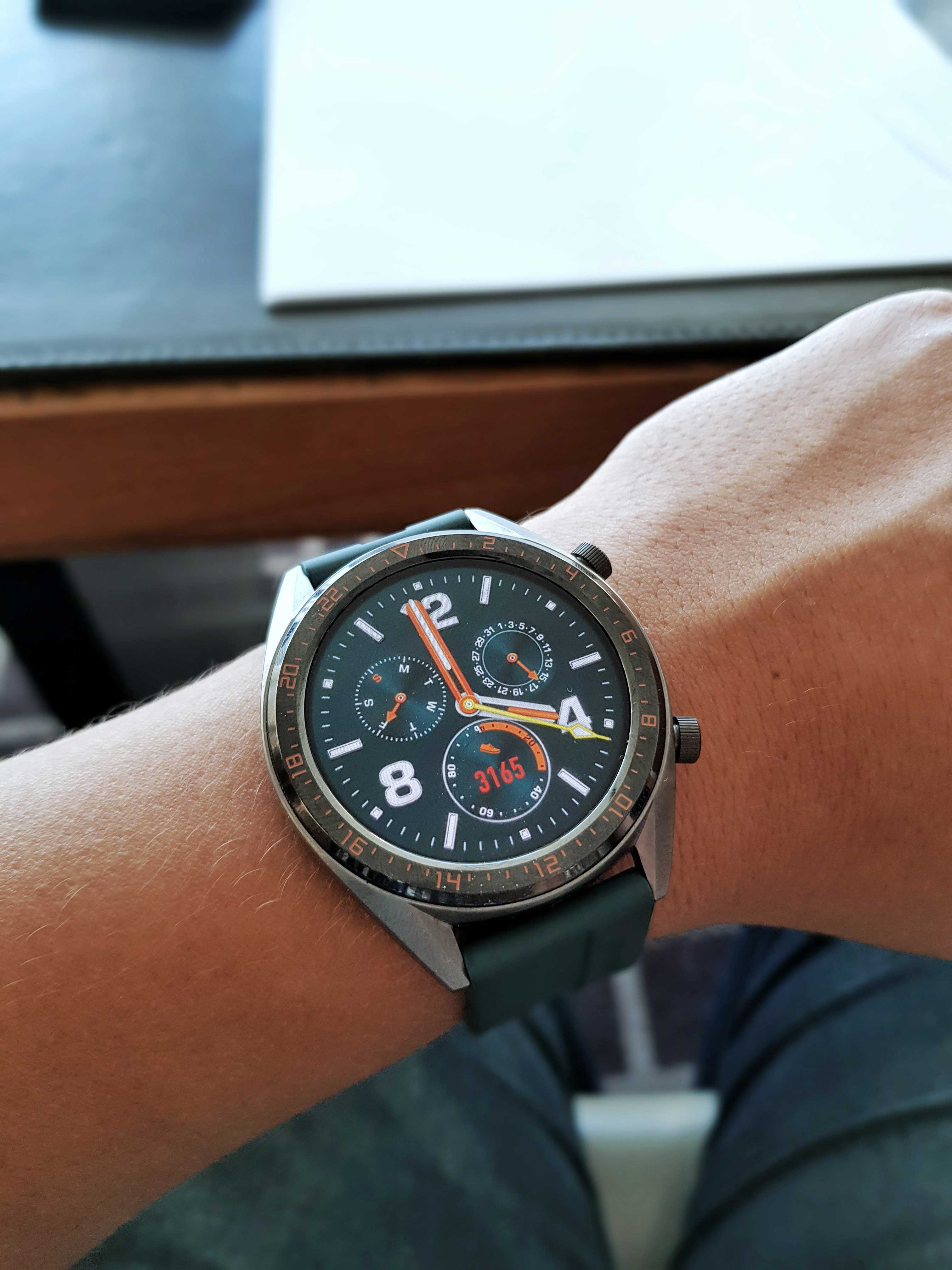 El reloj deportivo Huawei Watch GT Active con una batería grande llega a Brasil 1