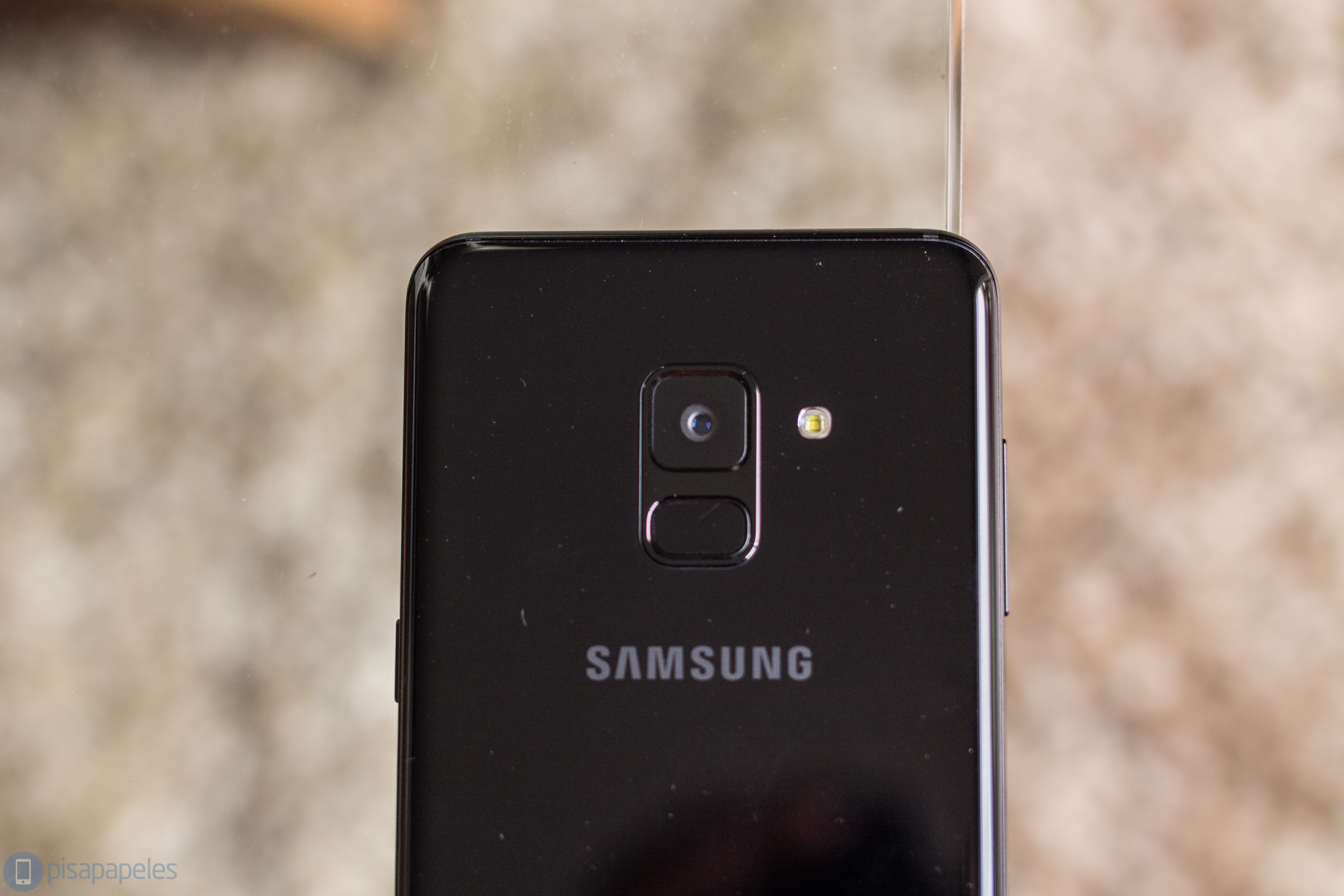 Ulasan Samsung Galaxy A8 4