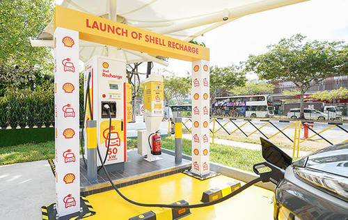 Shell meluncurkan titik pengisian kendaraan listrik di pompa bensin