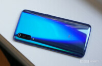 Xiaomi Mi 9 panel belakang biru