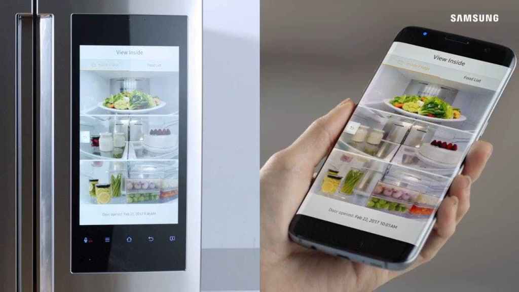 Menggunakan ponsel cerdas Anda, Anda dapat melihat apa yang ada di dalam kulkas Anda dengan teknologi View Inside.