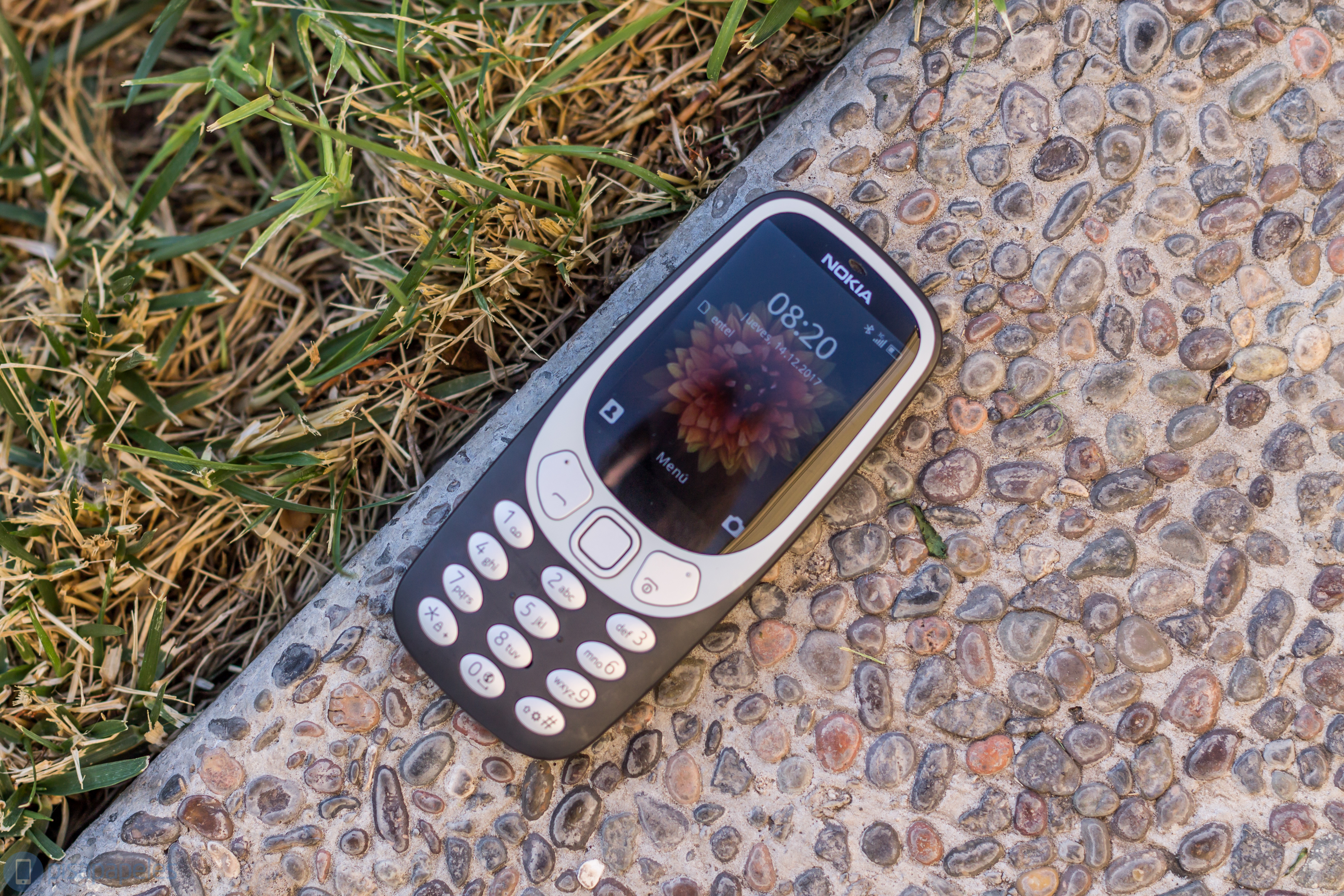 Kolla in Nokia 3310 2"bredd =" 4272 "höjd =" 2848