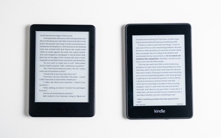 Amazon Kindle        против Paperwhite Display