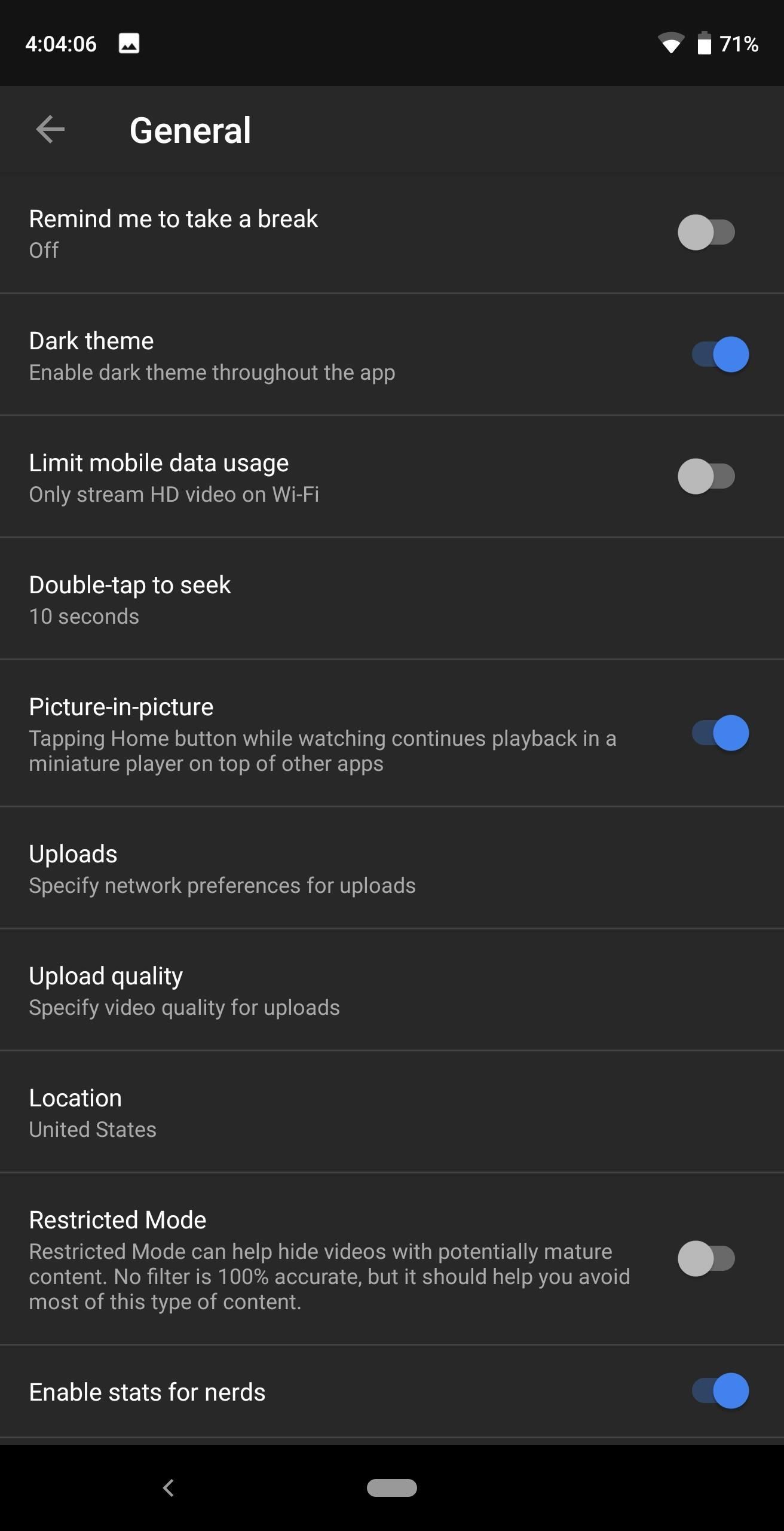 YouTube конечно има темна тема на Android - Еве како да ја добиете