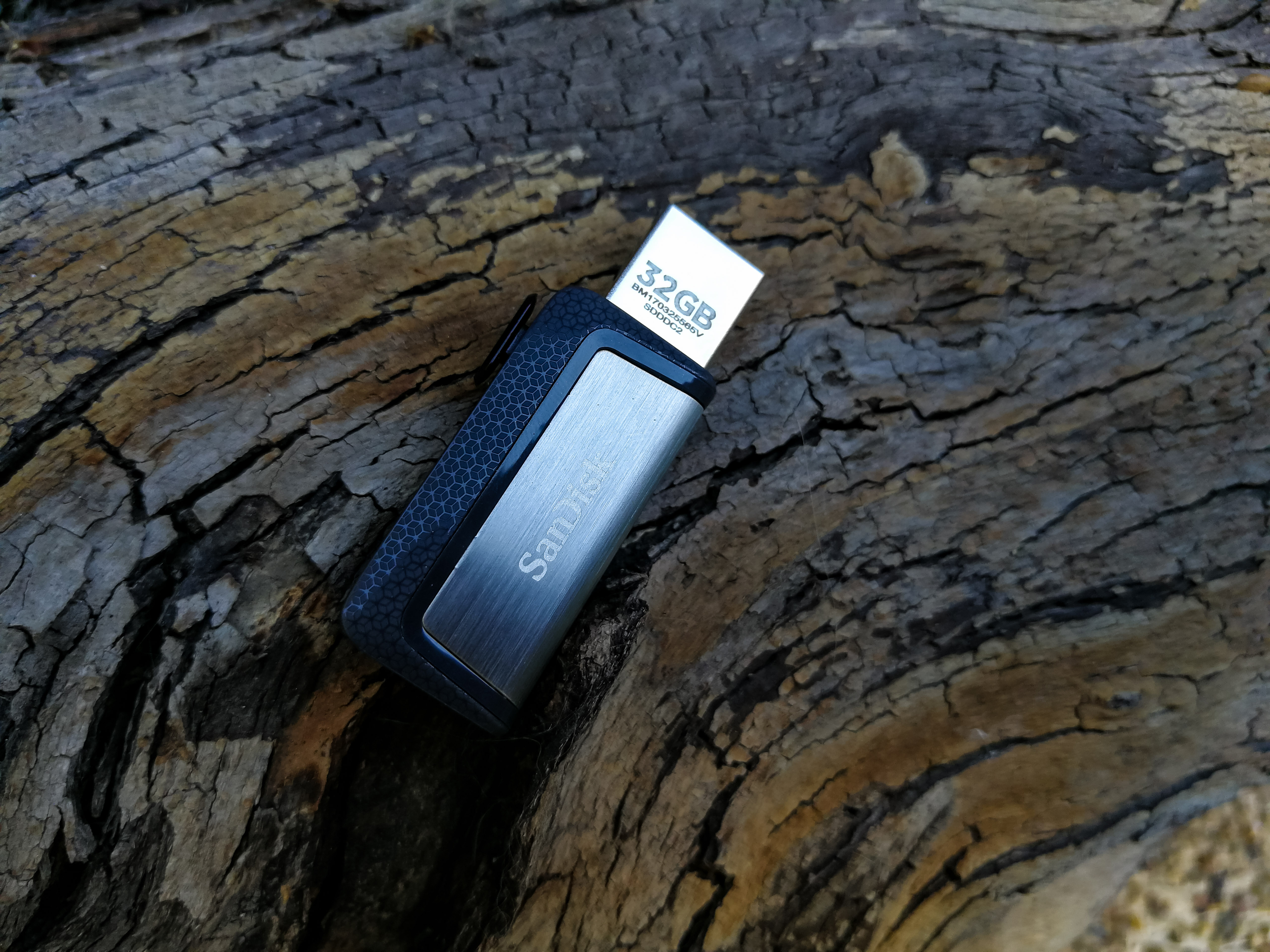 Tinjau Sandisk Ultra Dual Drive USB Type-C 4