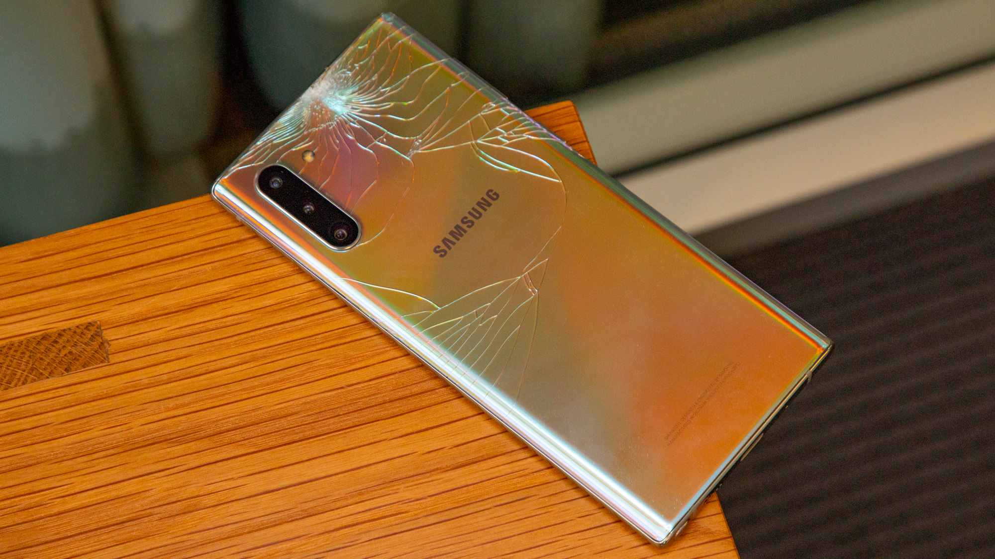 Samsung Galaxy Note 10 pecahan gelas pecah