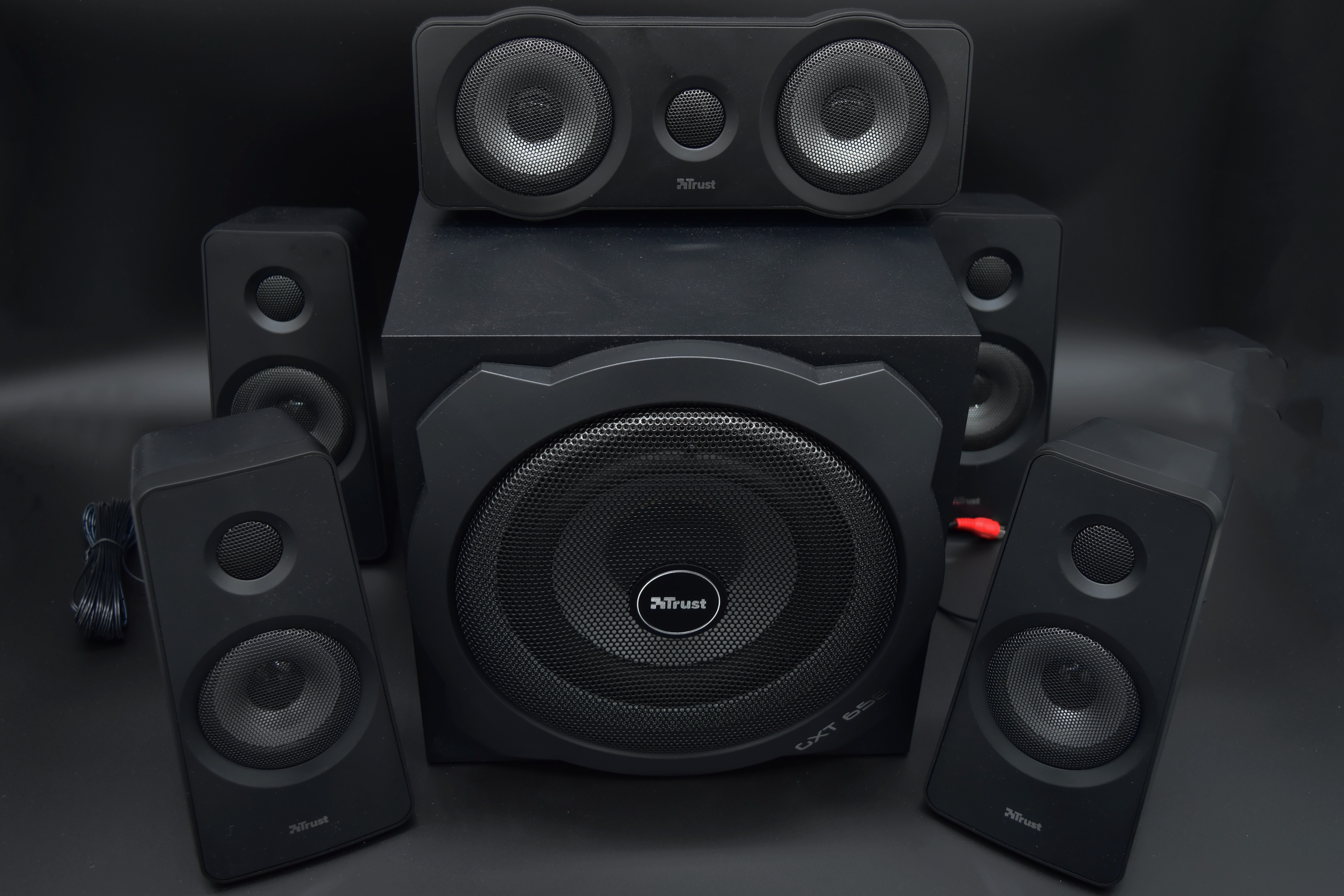 Trust GXT 658 Tytan 5.1: sistem speaker murah yang menarik