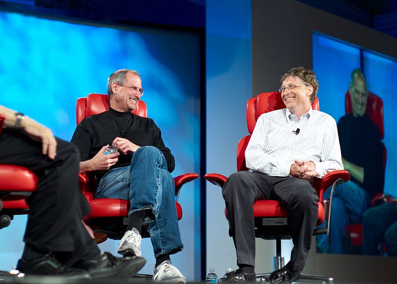 Bill Gates mengatakan bahwa Steve Jobs adalah seorang penyihir yang menghipnotis orang