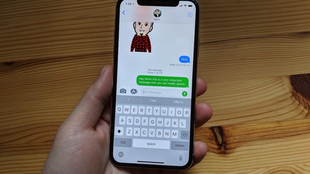 Eksploitasi di iMessage memungkinkan mereka meretas iPhone Anda dengan pesan