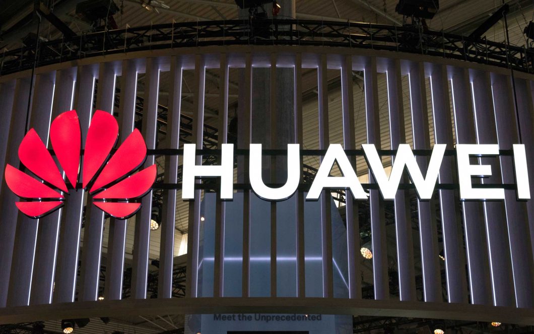 Huawei Mate 30 tanpa Android atau layanan Google? pertama