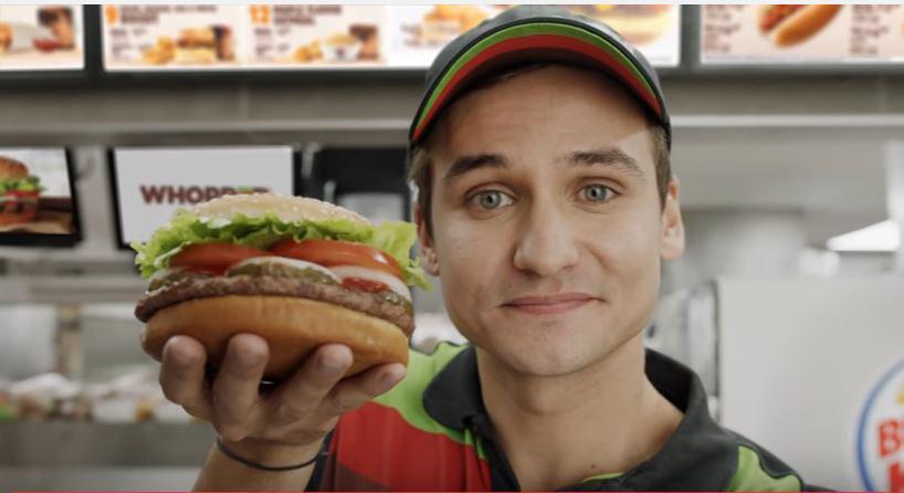 Iklan Burger King yang mengaktifkan asisten suara di Google smartphones dan perangkat Rumah menjadi bumerang secara spektakuler