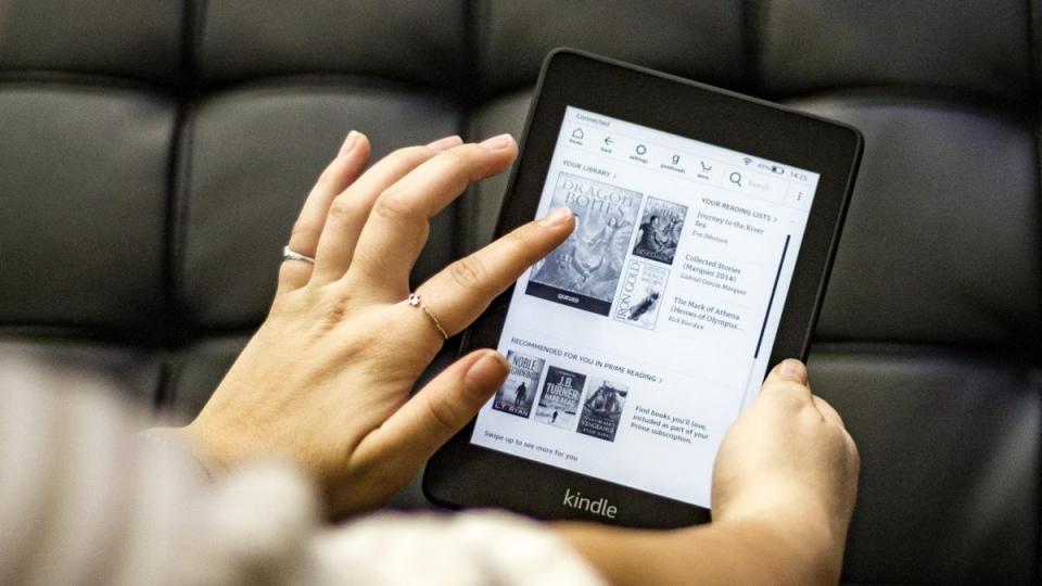 Kindle    Paperwhite và Oasis với giá thấp nhất Amazon Ngày một 1