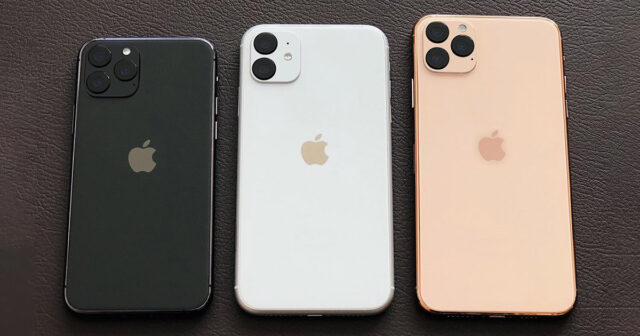 iPhone 11 dengan apel di tengah