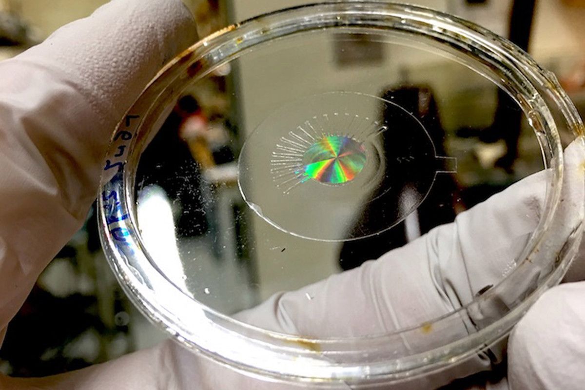 Peneliti Membuat Lensa Elektronik Yang 'Lebih Baik' Daripada Mata Manusia