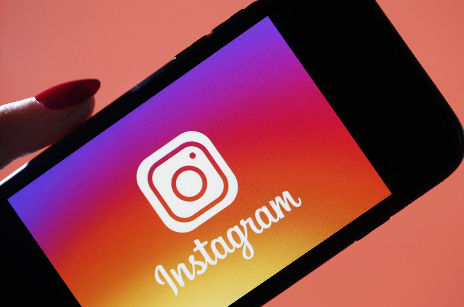 Pengguna Instagram laporkan konten palsu - notitarde
