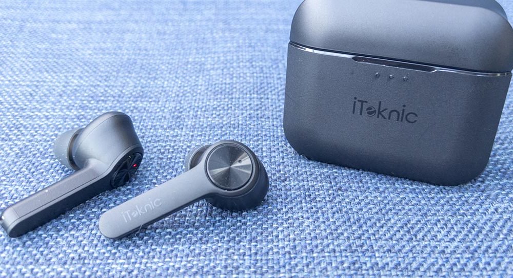 Ulasan iTeknic TWS Bluetooth Earbuds: Terjangkau dengan suara dan daya tahan baterai yang baik