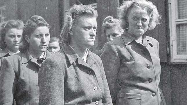 Wanita penjaga Nazi yang menyiksa wanita lain dalam Perang Dunia 2 2