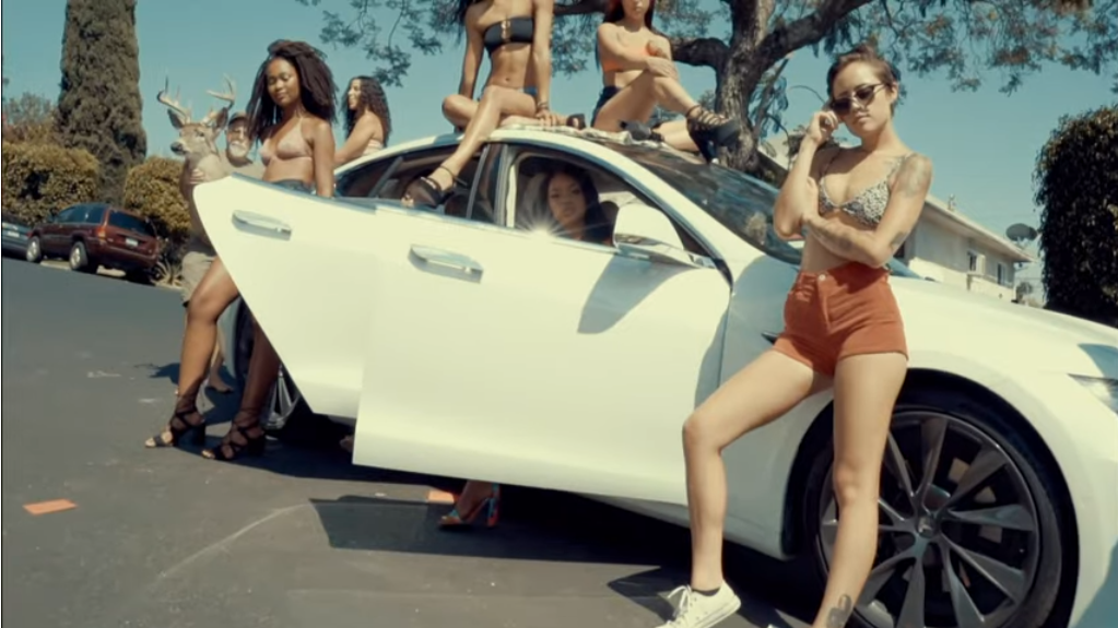 Yung Gravy, bbno $ - Lirik Whip A Tesla dan video musik
