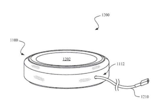  Bu patent, üstüne yerleştirildiğinde bir cep telefonunu şarj edecek bir kablosuz şarj pedine işaret ediyor gibi görünüyor.