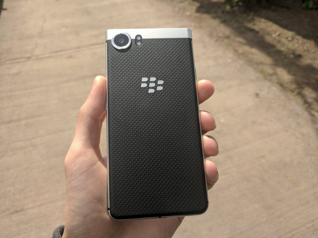 Đánh giá BlackBerry KEYone 3"width =" 750 "height =" 563