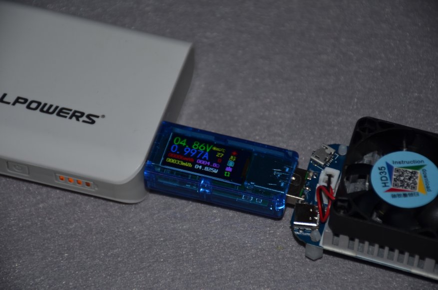 Penguji USB AT34 dengan tampilan dan pengukuran OLED hingga 30 V dan hingga 4 A 12