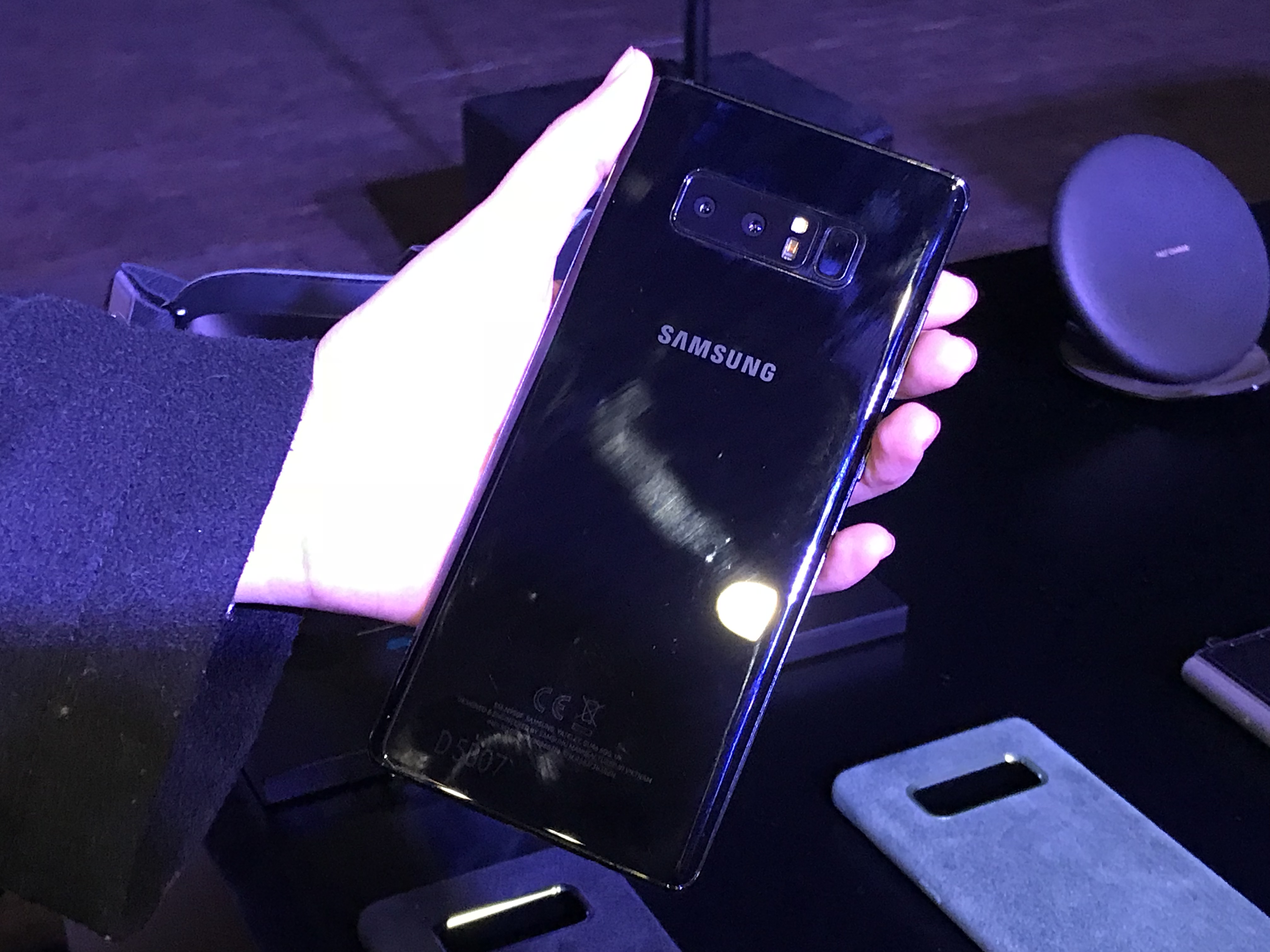 Kesan pertama Samsung Galaxy Note 8 4"lebar =" 4032 "tinggi =" 3024