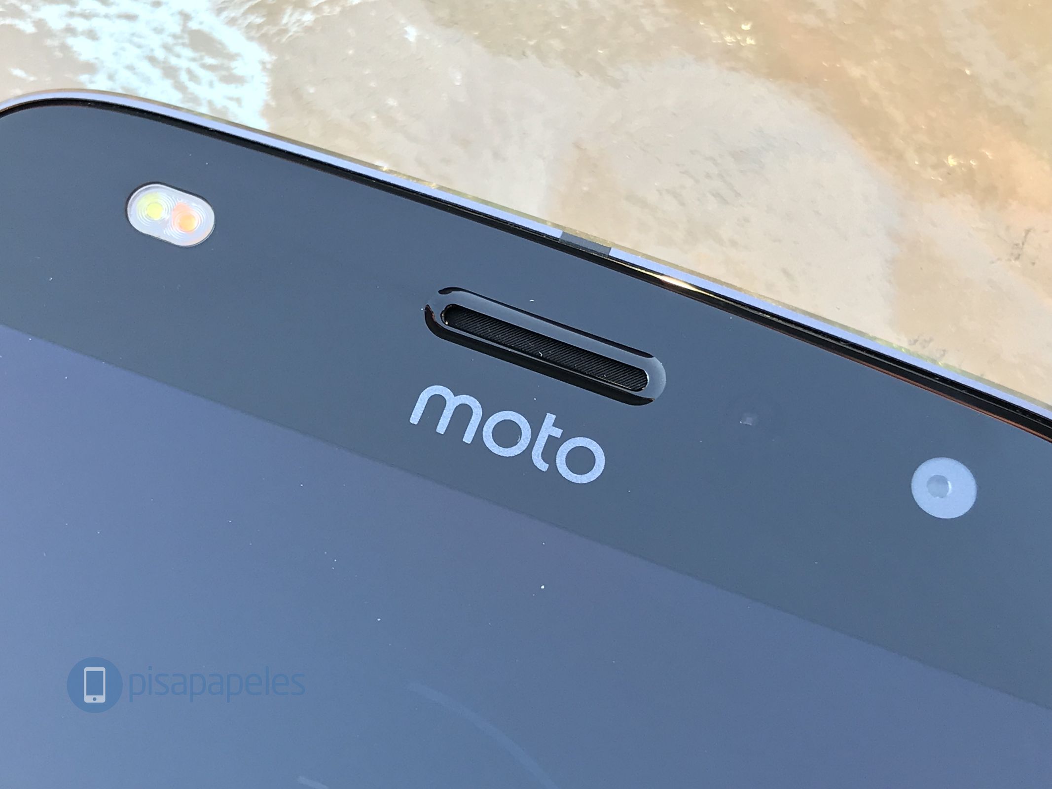 Periksa Motorola Moto Z2 Play 20 "width =" 2133 "height =" 1600