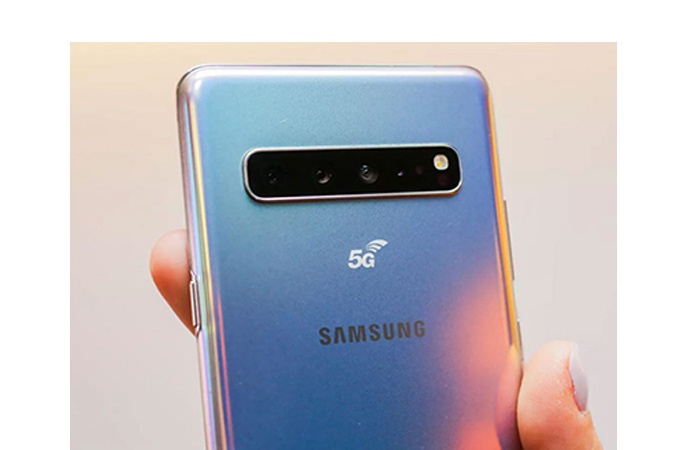 Samsung bagian belakang Galaxy S10 5G