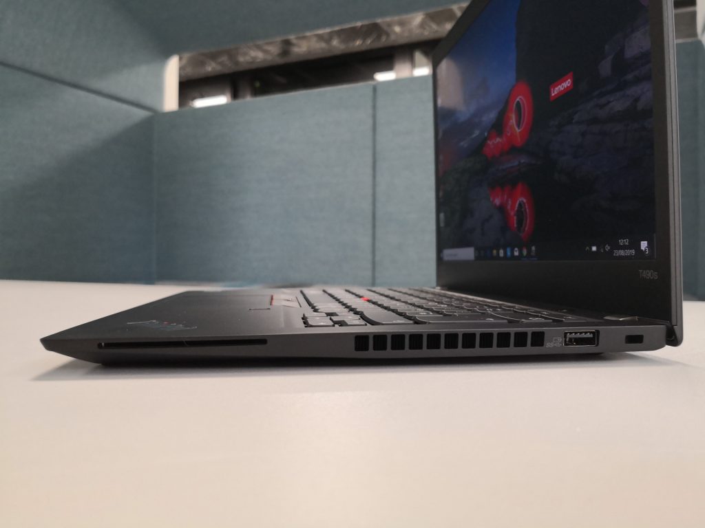 Đánh giá Lenovo ThinkPad T490