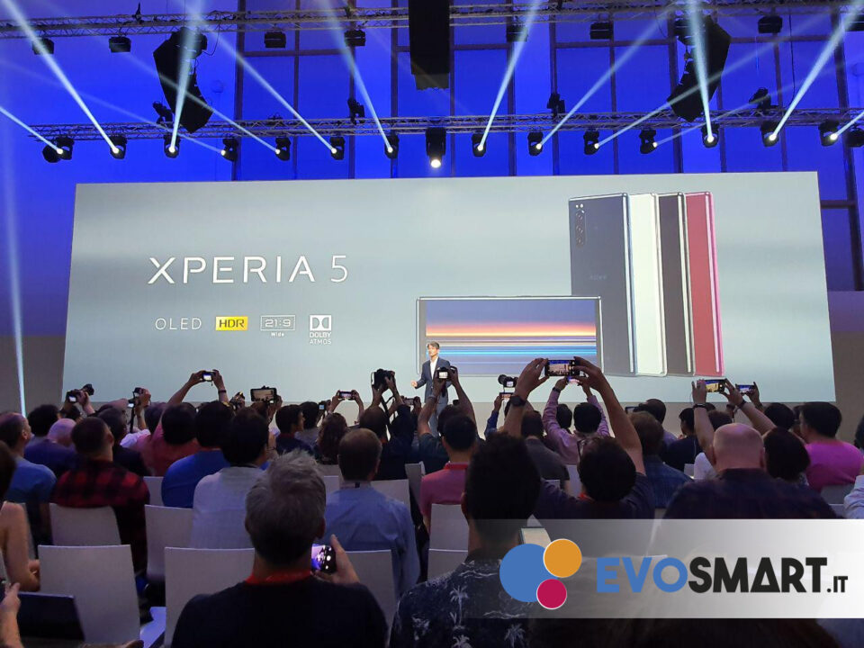 Это Sony Xperia 5 El | новый Evosmart.it