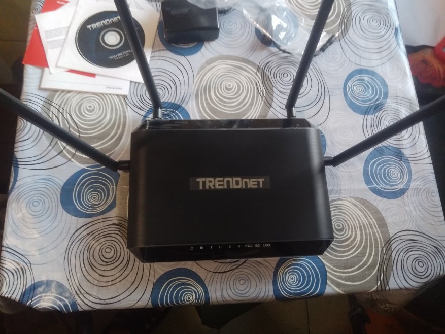 Router TrendNet TEW-827DRU: tidak murah, sangat keren 14