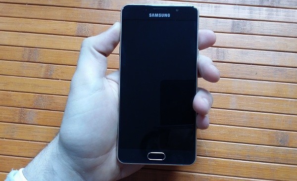 Kekurangan dengan Samsung Galaxy A5 