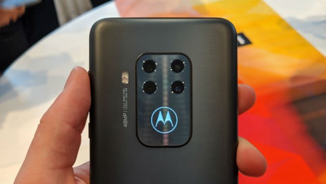 Motorola One Zoom Baru Menjanjikan Foto Unggulan untuk Harga Kelas Menengah